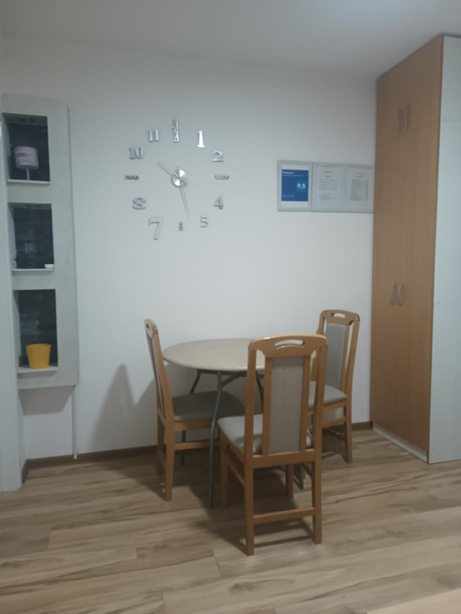 Stan Na Dan Im Apartment Uzice Room photo